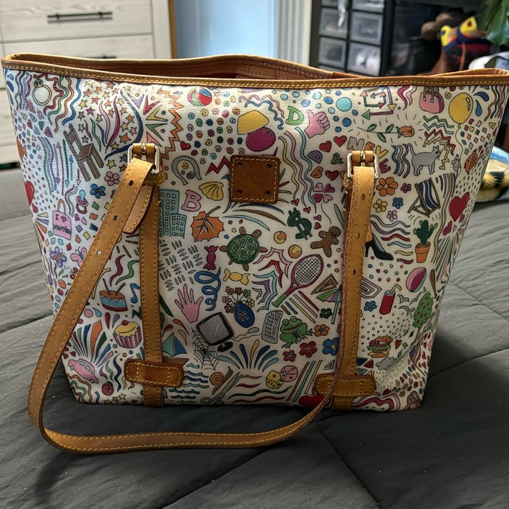 Final Price ! Vintage Dooney & Bourke handbag/purse